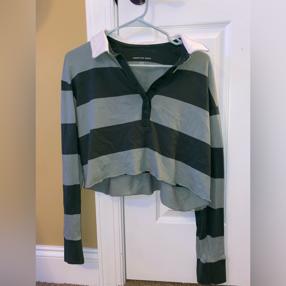 AE Long Sleeve Cropped Collared Shirt